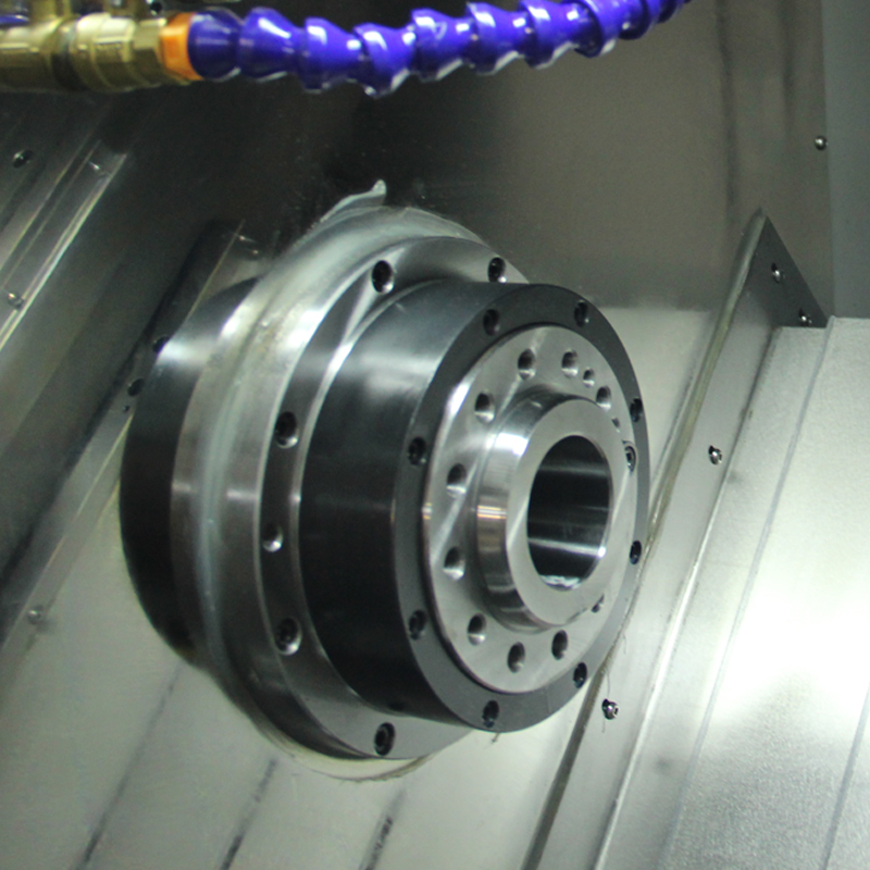 A ferramenta de corte do CNC da montagem da máquina pode adicionar a cabeça de trituração