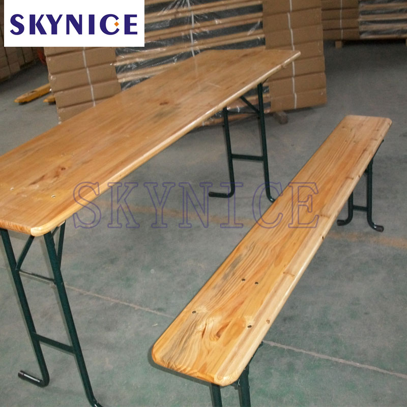 Mesa e bancos dobráveis ​​para cerveja de madeira maciça
