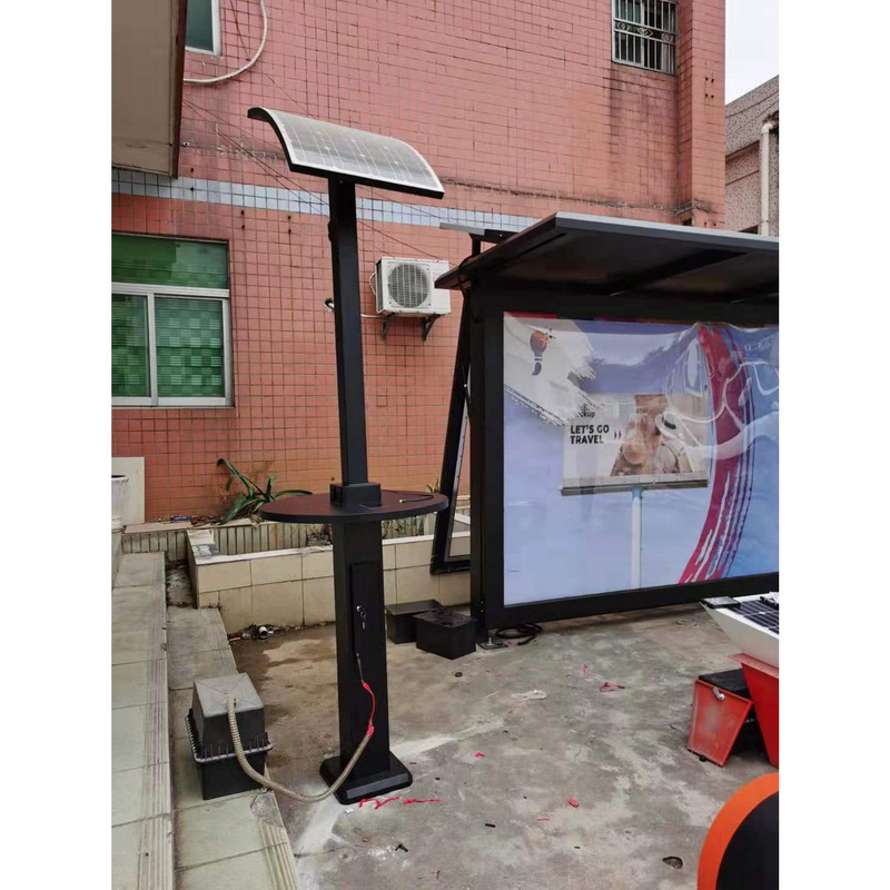 Estação de carregamento de rua vertical de painel solar de alta qualidade para dispositivos móveis