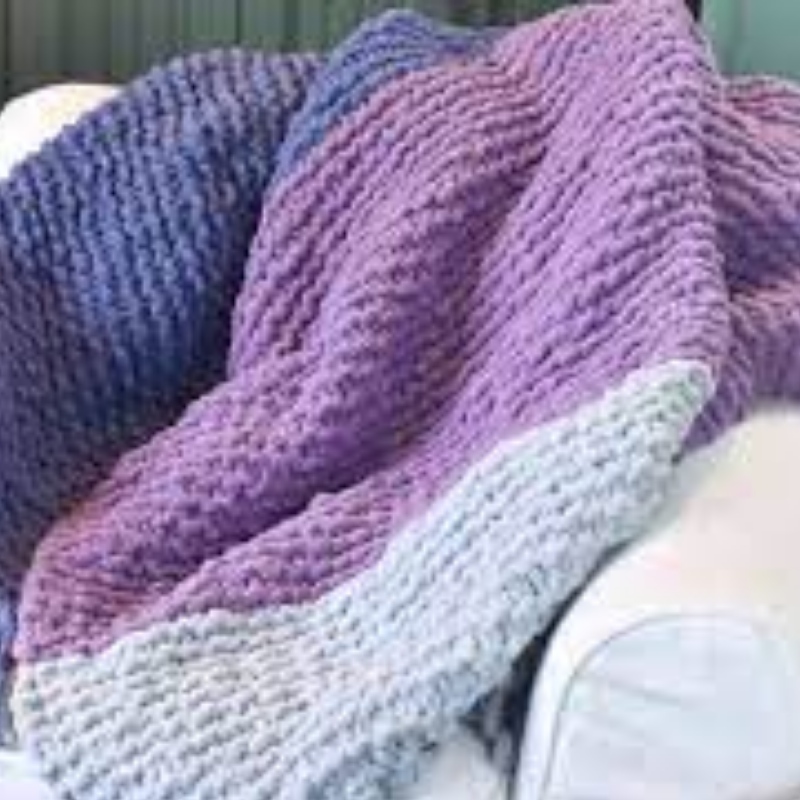 Os mercados on-line e offline do mercado de tecido da cidade têxtil da China alcançou um