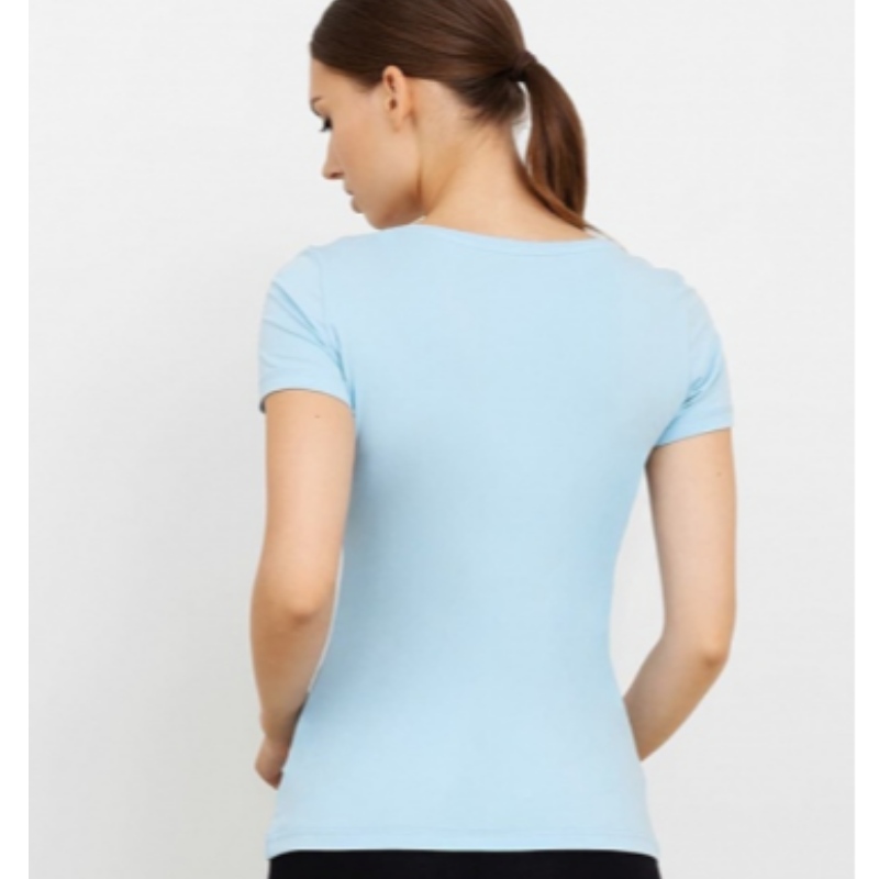 T-shirt de ajuste magrona luz azul