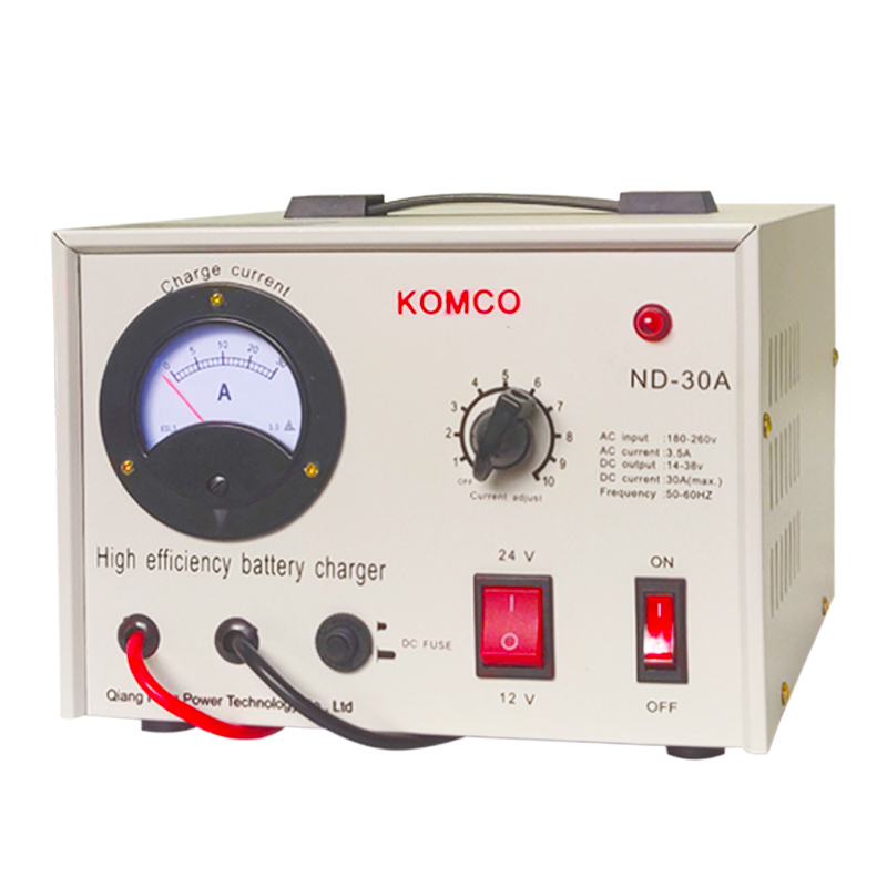 O Komco AGM começa e interrompe o carregador de bateria inteligente do carregador de cobre do automóvel 12V24V com alta potência.