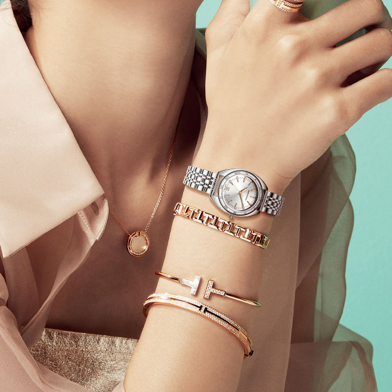 O famoso ator Zoe Kravitz se junta à família Omega Celebrity Ambassador