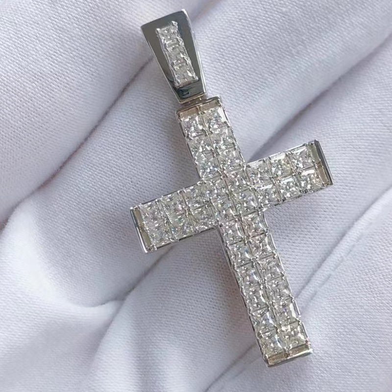 Prata esterlina personalizada 925 com pingente cruzado de pedra moissanita