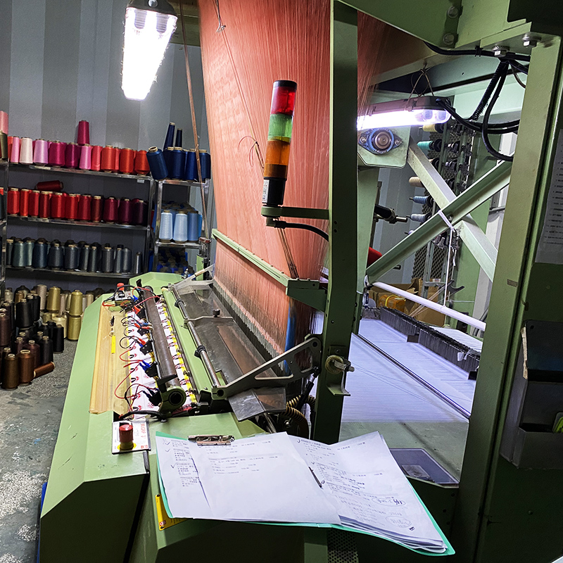 Temos fornecedores de etiquetas de tecido profissional