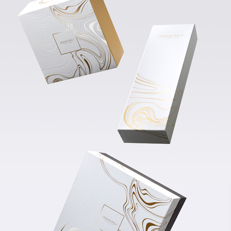 Caixa de presente minimalista de ouro