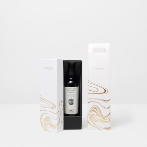 Caixa de presente minimalista de ouro